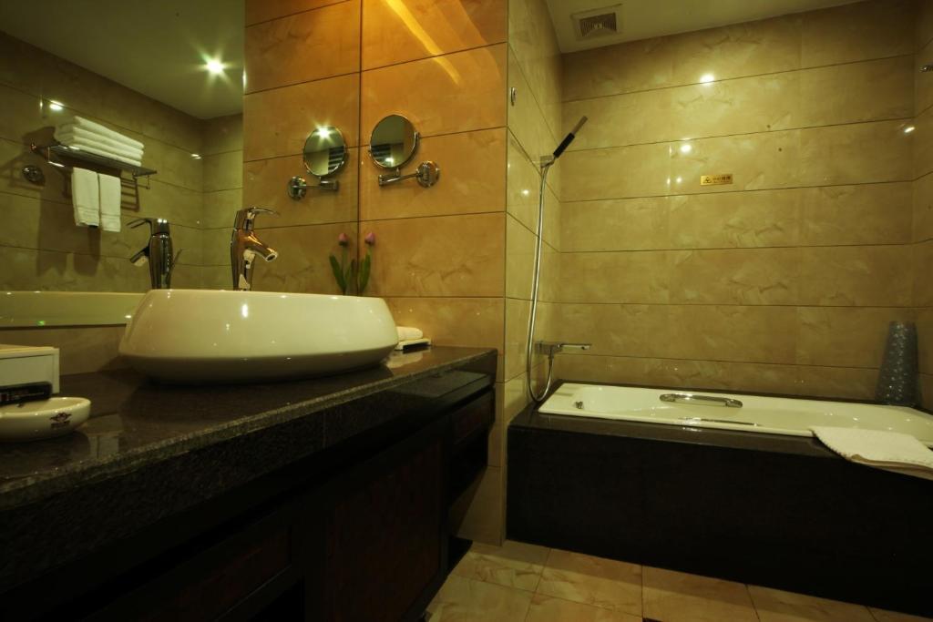 Xiongzhao Grand Hotel Weishan Dali (Yunnan) Pokój zdjęcie